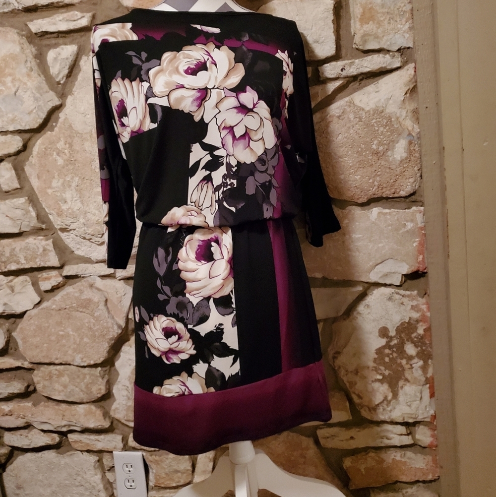 Dress‎